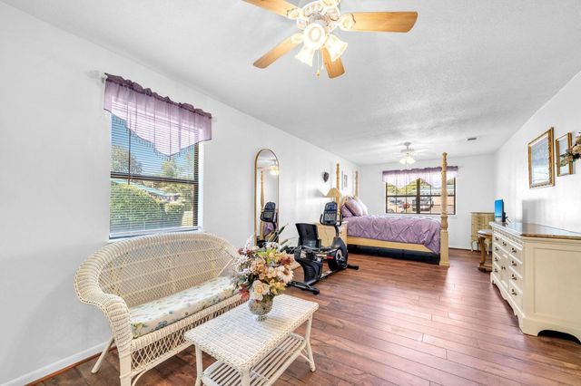 32 Walnut Avenue, Shalimar, FL 32579