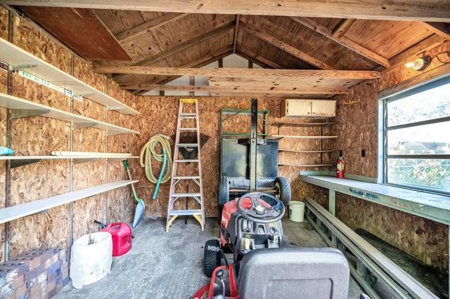 32 Walnut Avenue, Shalimar, FL 32579