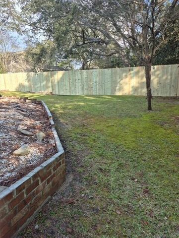 32 Walnut Avenue, Shalimar, FL 32579