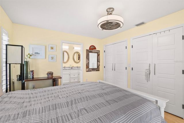 1866 VAMO DRIVE, Sarasota, FL 34231