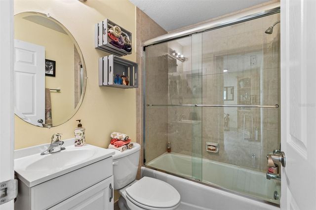 1866 VAMO DRIVE, Sarasota, FL 34231