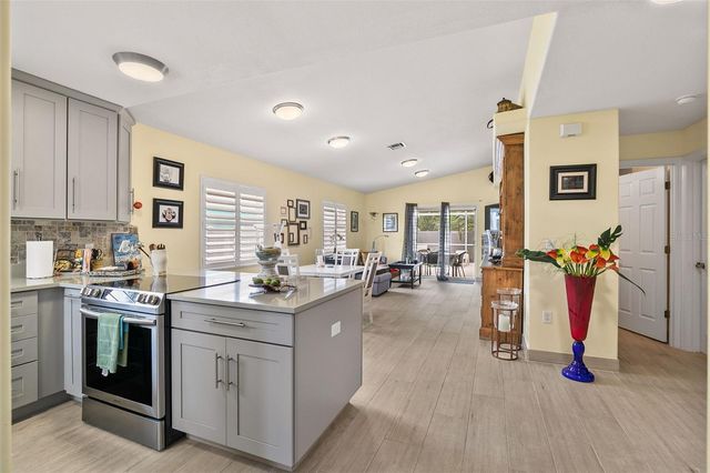 1866 VAMO DRIVE, Sarasota, FL 34231