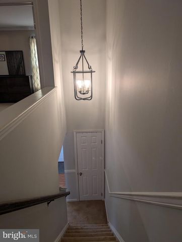 18 KINGS BRIDGE CT, Newark, DE 19702