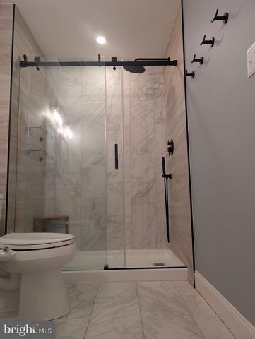 18 KINGS BRIDGE CT, Newark, DE 19702