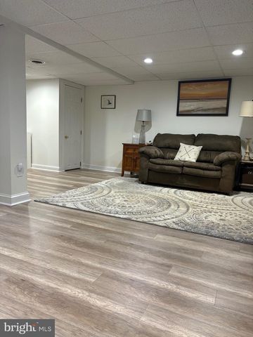 18 KINGS BRIDGE CT, Newark, DE 19702