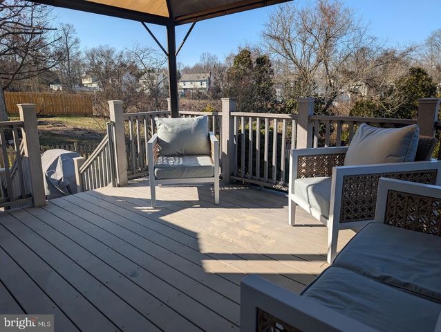 18 KINGS BRIDGE CT, Newark, DE 19702