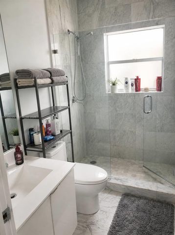 810 7th Street 205, Miami Beach, FL 33139