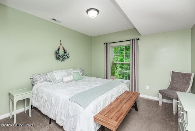 150 Hidden Falls Dr, Mt Washington, KY 40047