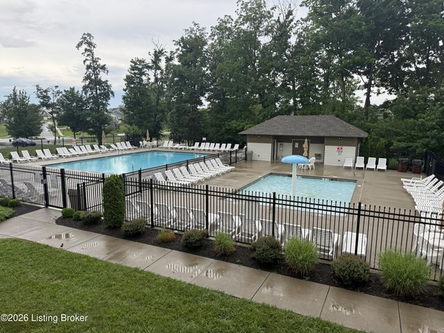 150 Hidden Falls Dr, Mt Washington, KY 40047