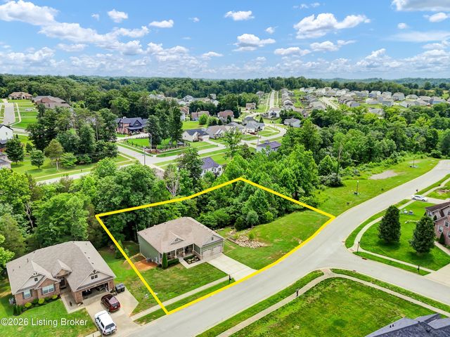 150 Hidden Falls Dr, Mt Washington, KY 40047