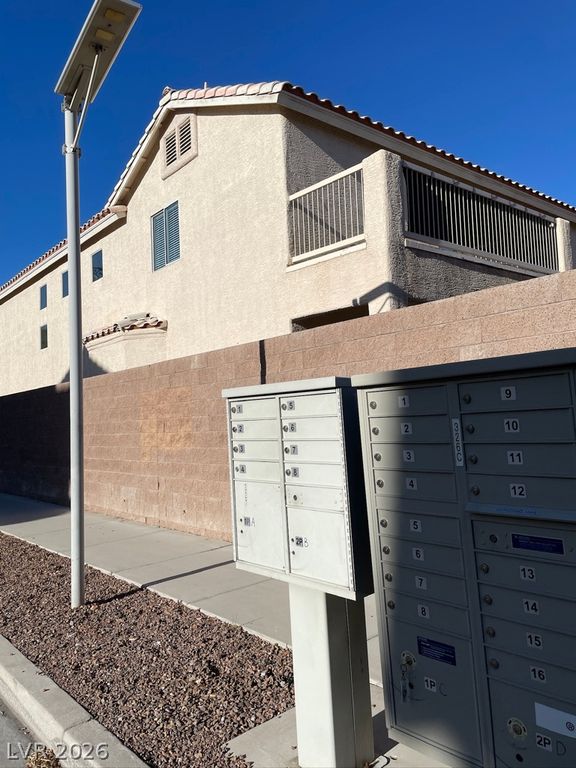 8912 Snowtrack Avenue, Las Vegas, NV 89149 — photo 4