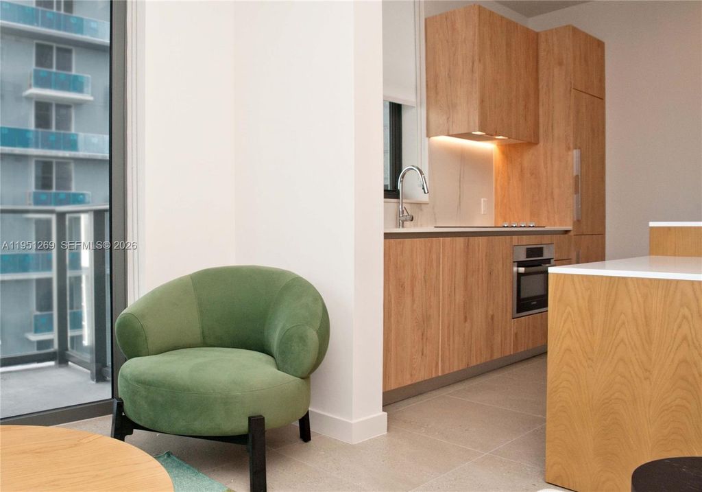 Image 15 of property listing at 11 NE 6th St 1109, Miami, FL 33132