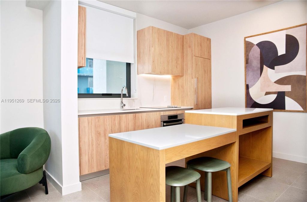 Image 2 of property listing at 11 NE 6th St 1109, Miami, FL 33132