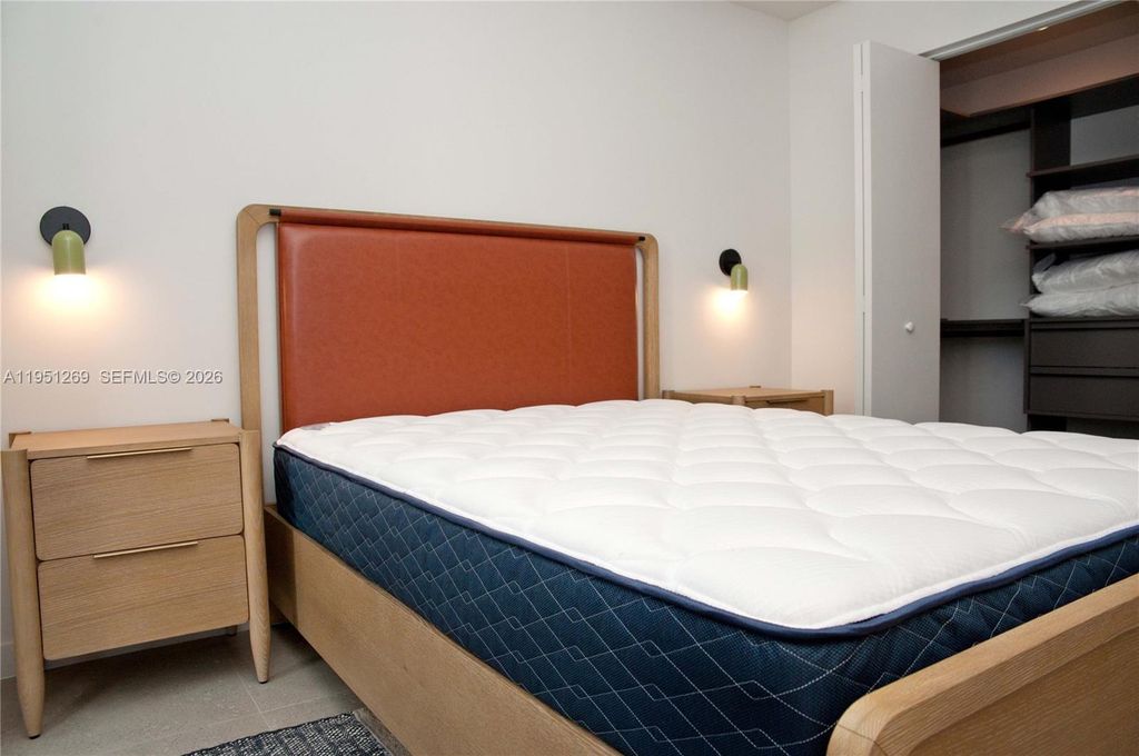 Image 23 of property listing at 11 NE 6th St 1109, Miami, FL 33132