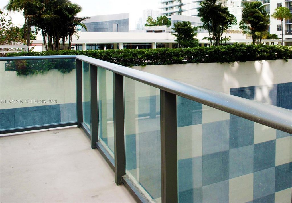 Image 25 of property listing at 11 NE 6th St 1109, Miami, FL 33132