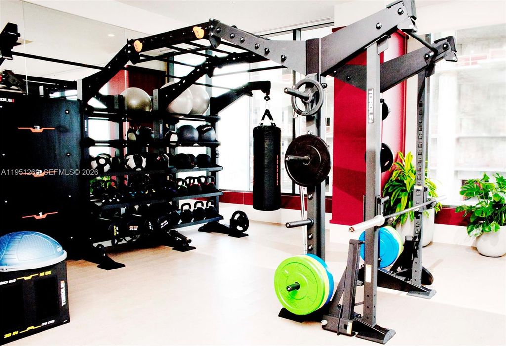 Image 31 of property listing at 11 NE 6th St 1109, Miami, FL 33132