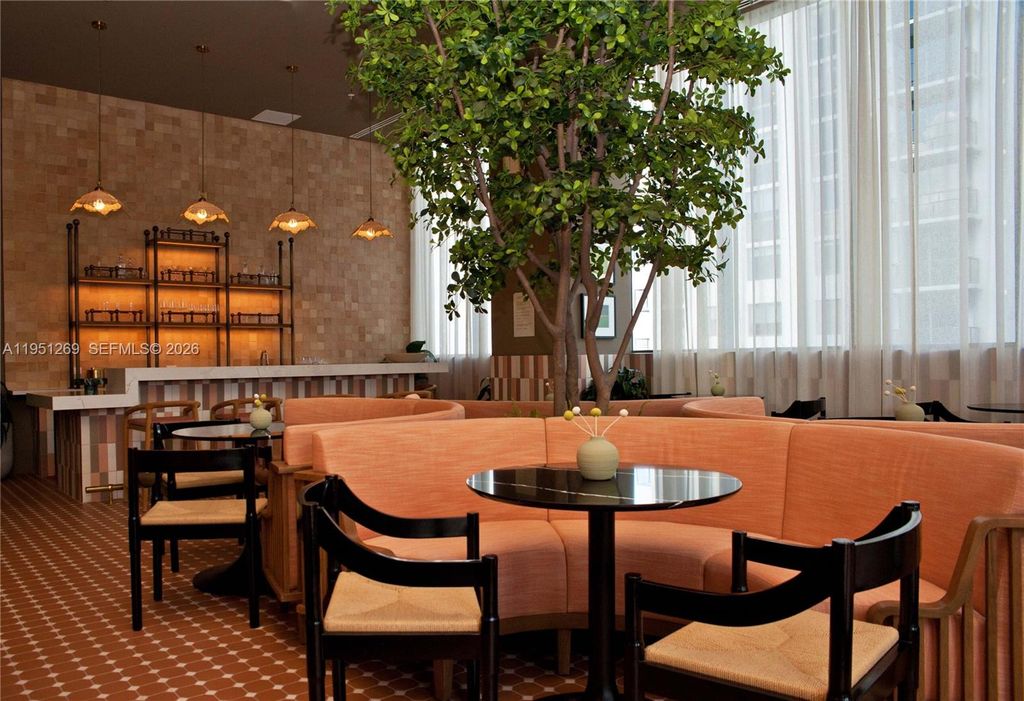 Image 34 of property listing at 11 NE 6th St 1109, Miami, FL 33132