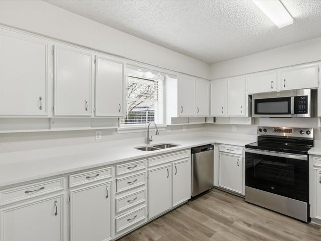 625 Reno Street, Lewisville, TX 75077