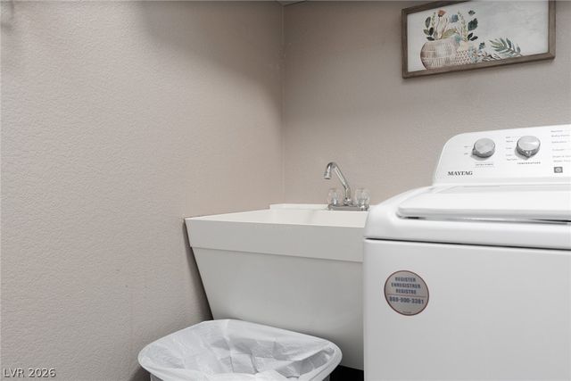 11233 Carson Brook Street, Las Vegas, NV 89183