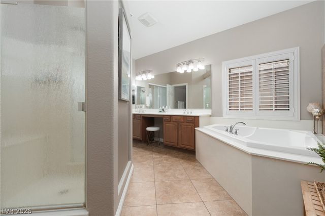 11233 Carson Brook Street, Las Vegas, NV 89183