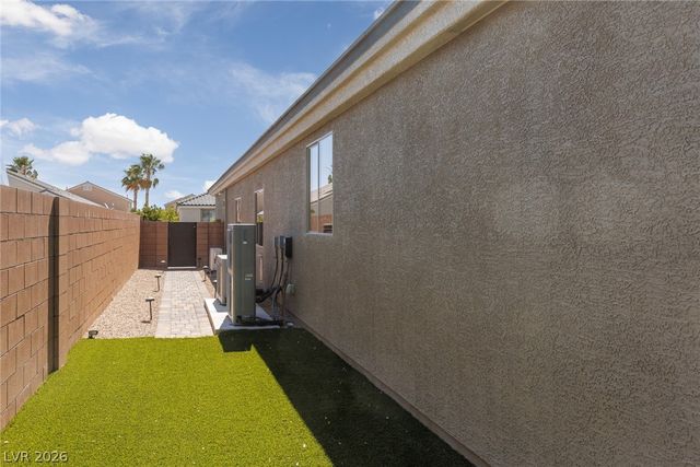 11233 Carson Brook Street, Las Vegas, NV 89183