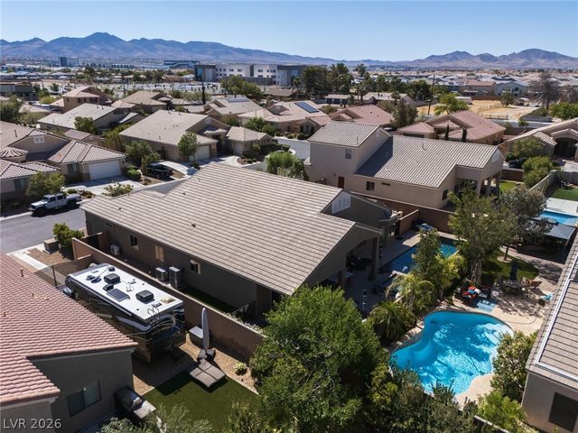 11233 Carson Brook Street, Las Vegas, NV 89183