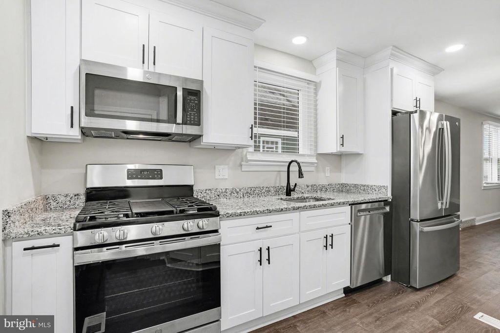 2514 WENTWORTH RD, Parkville, MD 21234