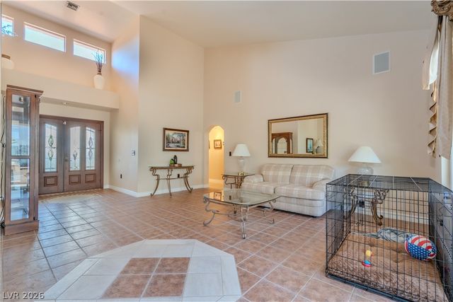 8909 Meadowood Drive, Las Vegas, NV 89134
