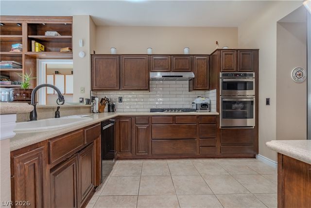 8909 Meadowood Drive, Las Vegas, NV 89134