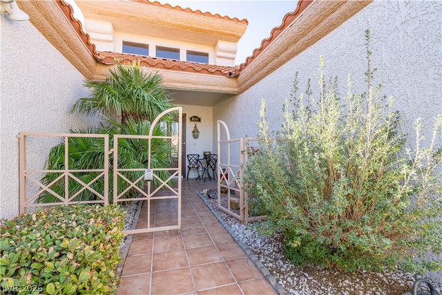 8909 Meadowood Drive, Las Vegas, NV 89134