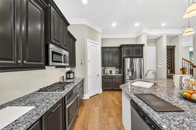 5727 Brancott Way, Houston, TX 77096
