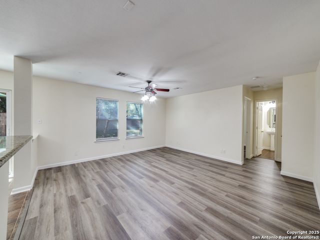 8107 Braun Frst, San Antonio, TX 78250