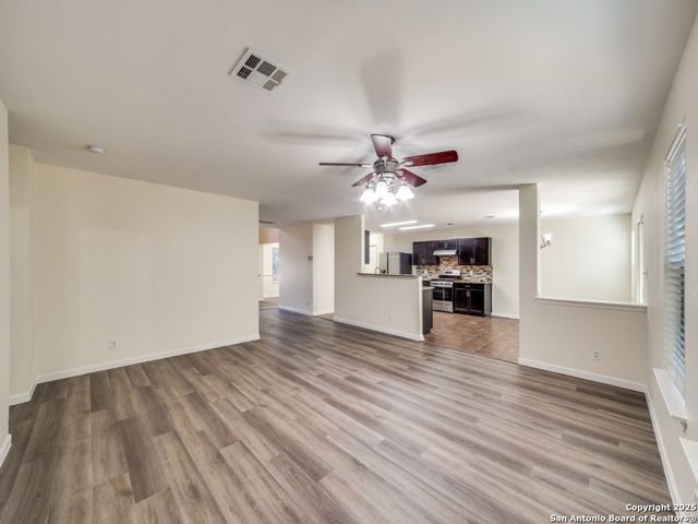 8107 Braun Frst, San Antonio, TX 78250
