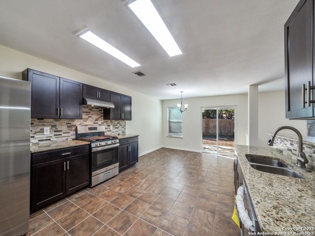 8107 Braun Frst, San Antonio, TX 78250