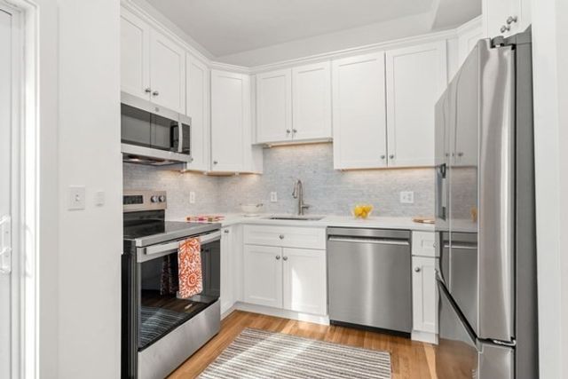 7 Russell Street 2, Cambridge, MA 02140