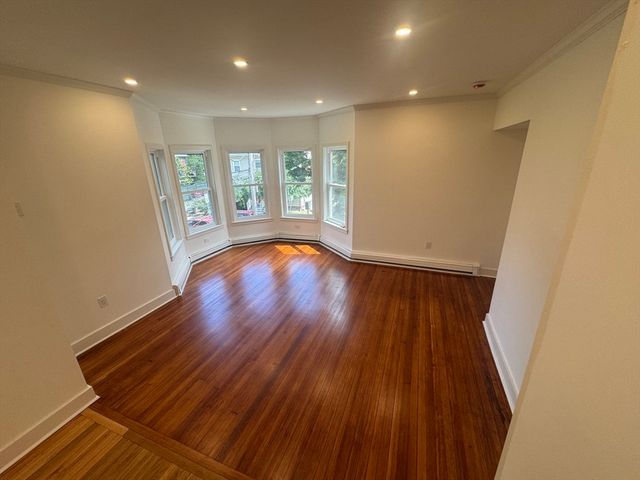 7 Russell Street 2, Cambridge, MA 02140