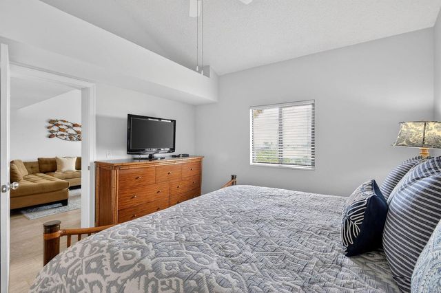 101 Ocean Bluffs Boulevard 504, Jupiter, FL 33477