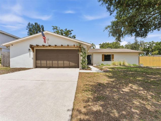 605 VALLEY HILL DRIVE, Brandon, FL 33510