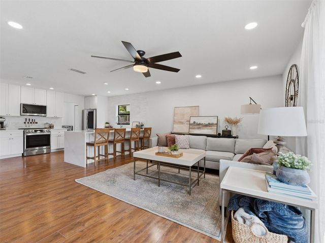 605 VALLEY HILL DRIVE, Brandon, FL 33510