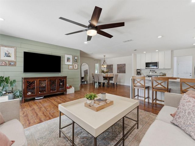 605 VALLEY HILL DRIVE, Brandon, FL 33510