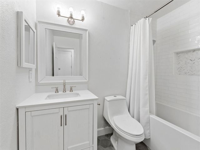 605 VALLEY HILL DRIVE, Brandon, FL 33510