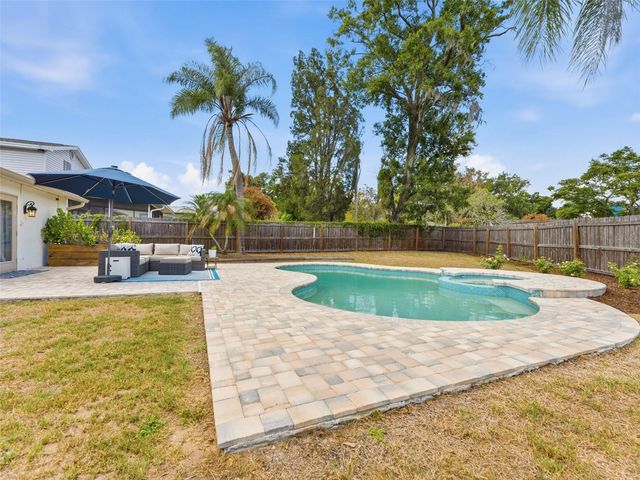 605 VALLEY HILL DRIVE, Brandon, FL 33510