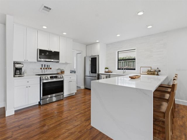 605 VALLEY HILL DRIVE, Brandon, FL 33510