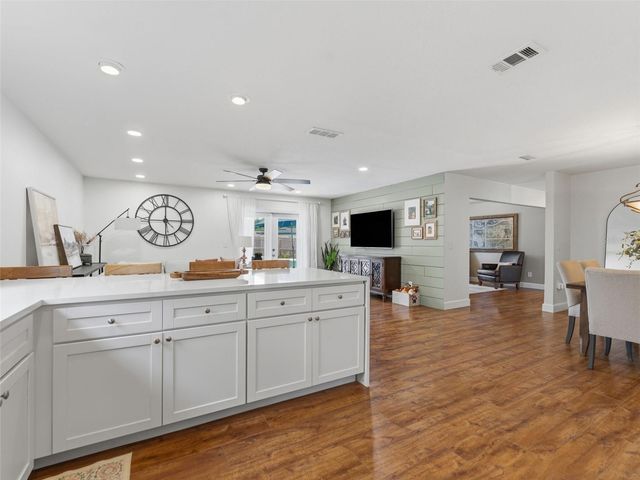 605 VALLEY HILL DRIVE, Brandon, FL 33510