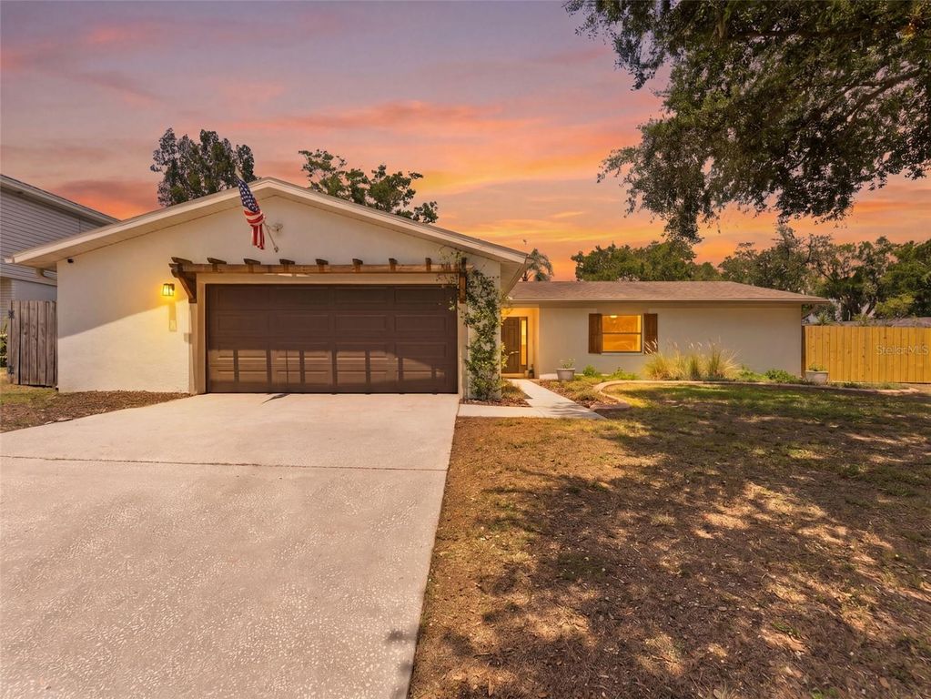 605 VALLEY HILL DRIVE, Brandon, FL 33510