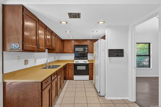 3538 BYRON ST, San Antonio, TX 78247
