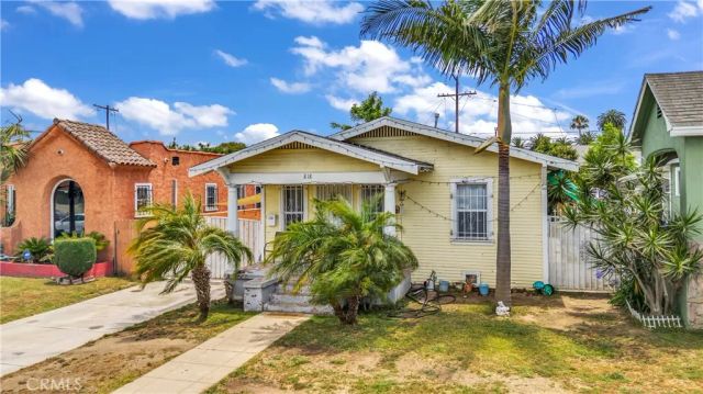 818 W 104th, Los Angeles, CA 90044