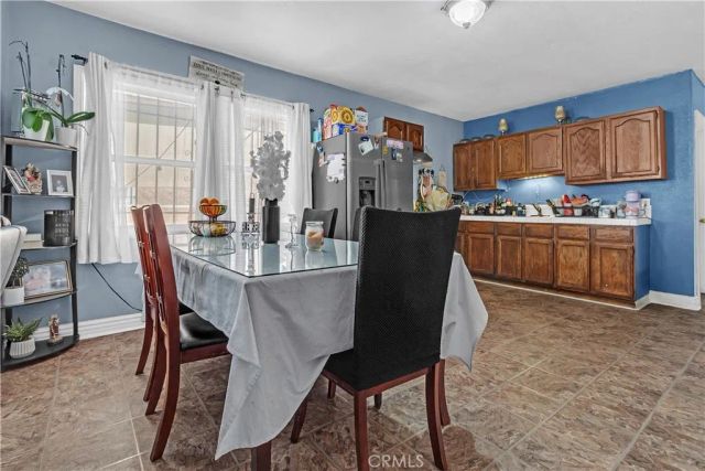 818 W 104th, Los Angeles, CA 90044