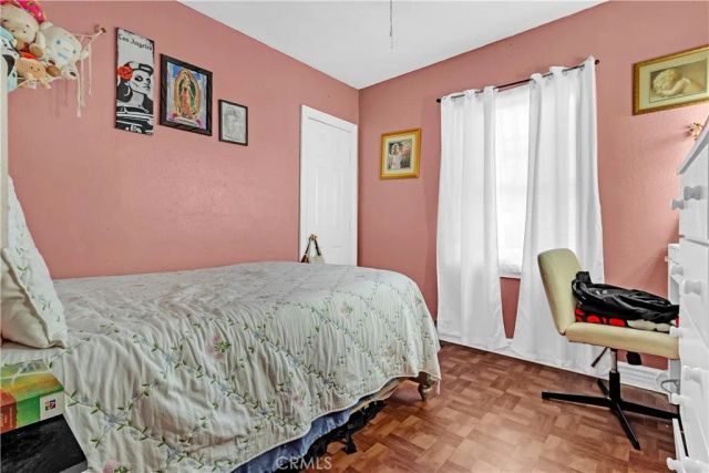 818 W 104th, Los Angeles, CA 90044