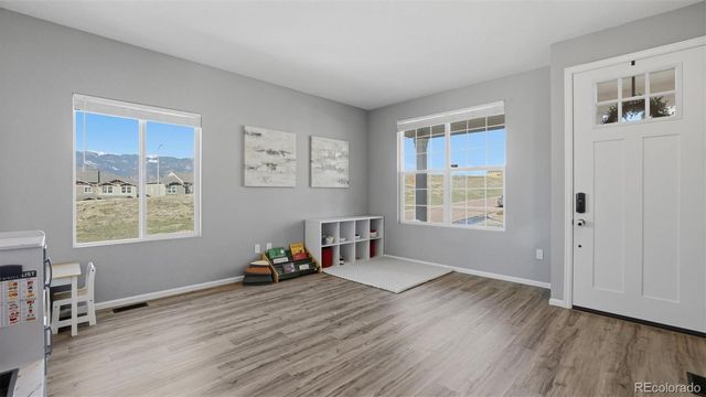 2281 St James Drive, Colorado Springs, CO 80910